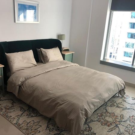 Downtown Boulevard One Bedroom Apt In 29 Blvd غرفة وصالة Burj & Fountain View Master Bedroom Plus 2 Single Beds In Living Room Dubai Esterno foto