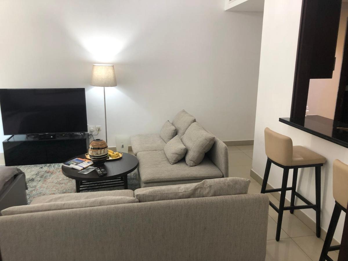 Downtown Boulevard One Bedroom Apt In 29 Blvd غرفة وصالة Burj & Fountain View Master Bedroom Plus 2 Single Beds In Living Room Dubai Esterno foto